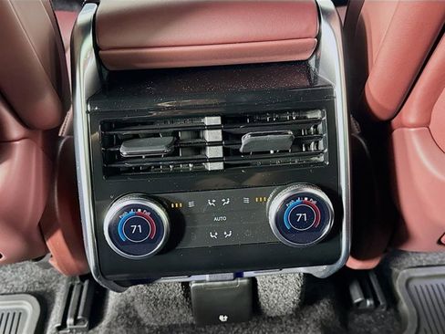 New 2026 Land Rover Range Rover SE image 27