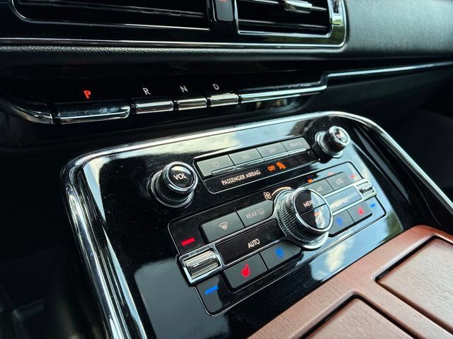 Certified 2023 Lincoln Navigator Reserve AWD/4WD image 32