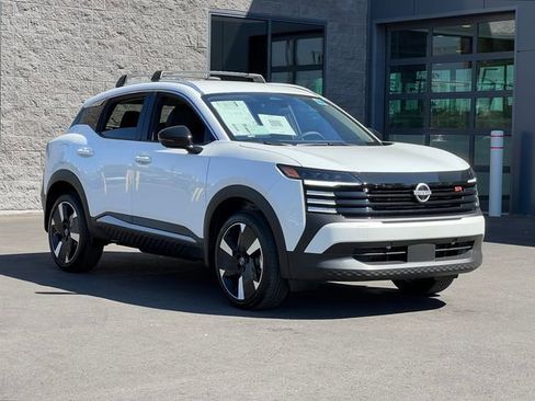 New 2026 Nissan Kicks SR FWD image 9