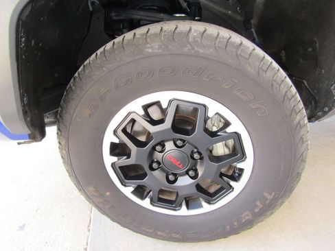 Used 2024 Toyota Tacoma TRD Off-Road AWD/4WD image 22