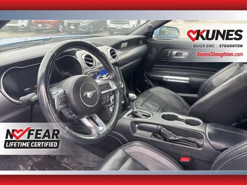 Used 2021 Ford Mustang Premium image 24