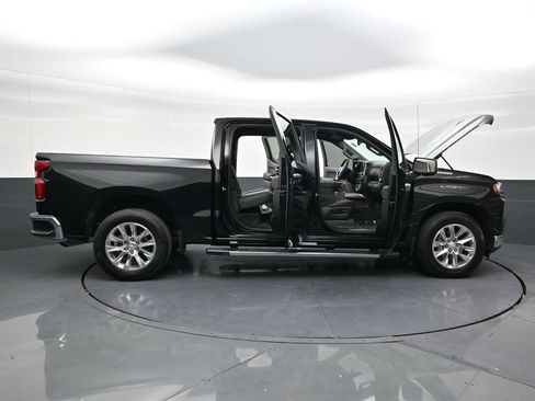 Used 2022 Chevrolet Silverado 1500 LTZ image 30