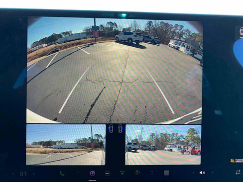 Used 2022 Tesla Model X image 28