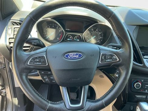 Used 2019 Ford Escape Titanium AWD/4WD image 12