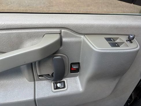 Used 2019 Chevrolet Express 2500 w/ Driver Convenience Package RWD image 10