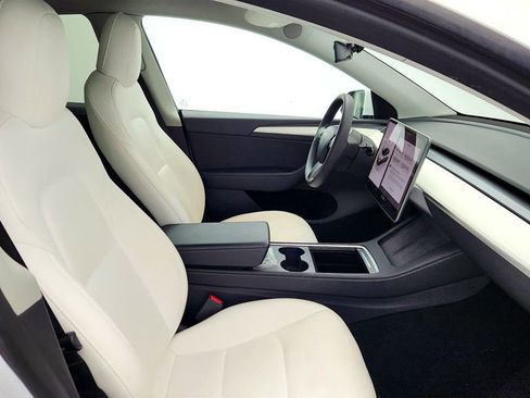 Used 2023 Tesla Model Y Long Range image 27