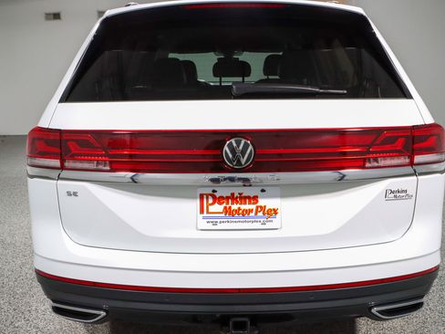 Used 2024 Volkswagen Atlas SE image 8