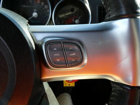 Used 2005 Chevrolet SSR Base 2D Standard Cab w/ Preferred Equipment Group image 32