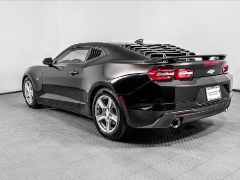 Used 2020 Chevrolet Camaro LT w/ Technology Package RWD image 6