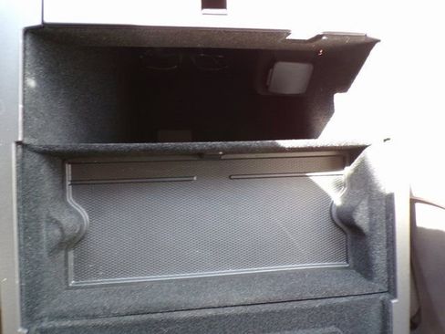 Used 2020 Ford Explorer Platinum w/ Premium Technology Package image 37