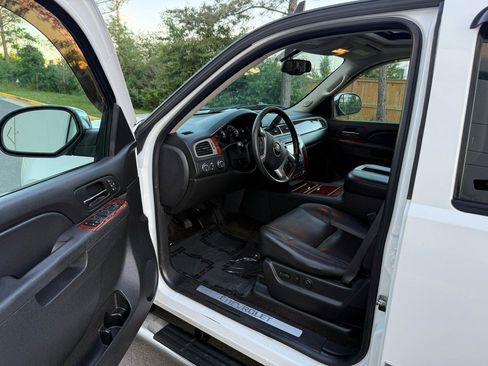 Used 2013 Chevrolet Suburban LTZ AWD/4WD image 47