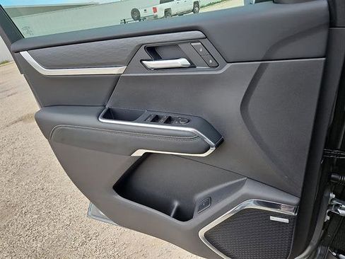 New 2026 GMC Acadia Elevation image 14