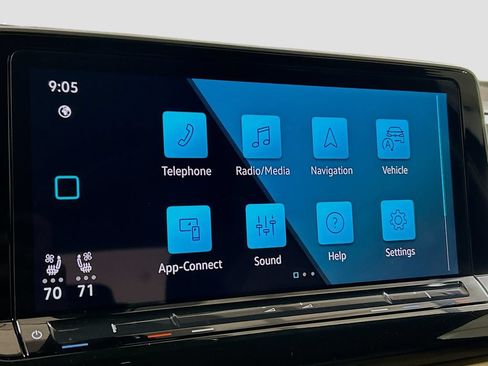 Used 2025 Volkswagen Atlas Cross Sport SE FWD image 11
