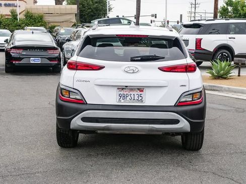 Certified 2022 Hyundai Kona SEL AWD/4WD image 6