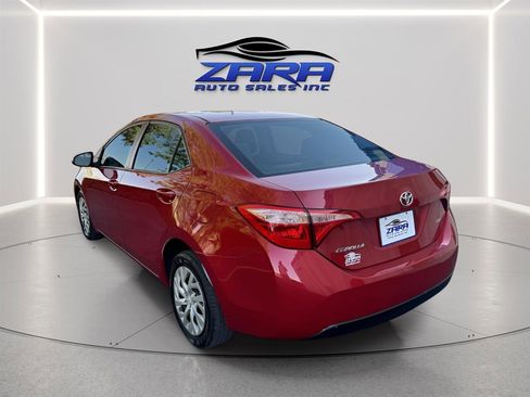 Used 2018 Toyota Corolla LE FWD image 4