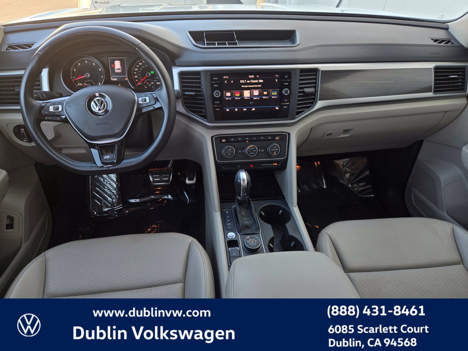 Used 2018 Volkswagen Atlas SE w/ R-Line Package AWD/4WD image 13