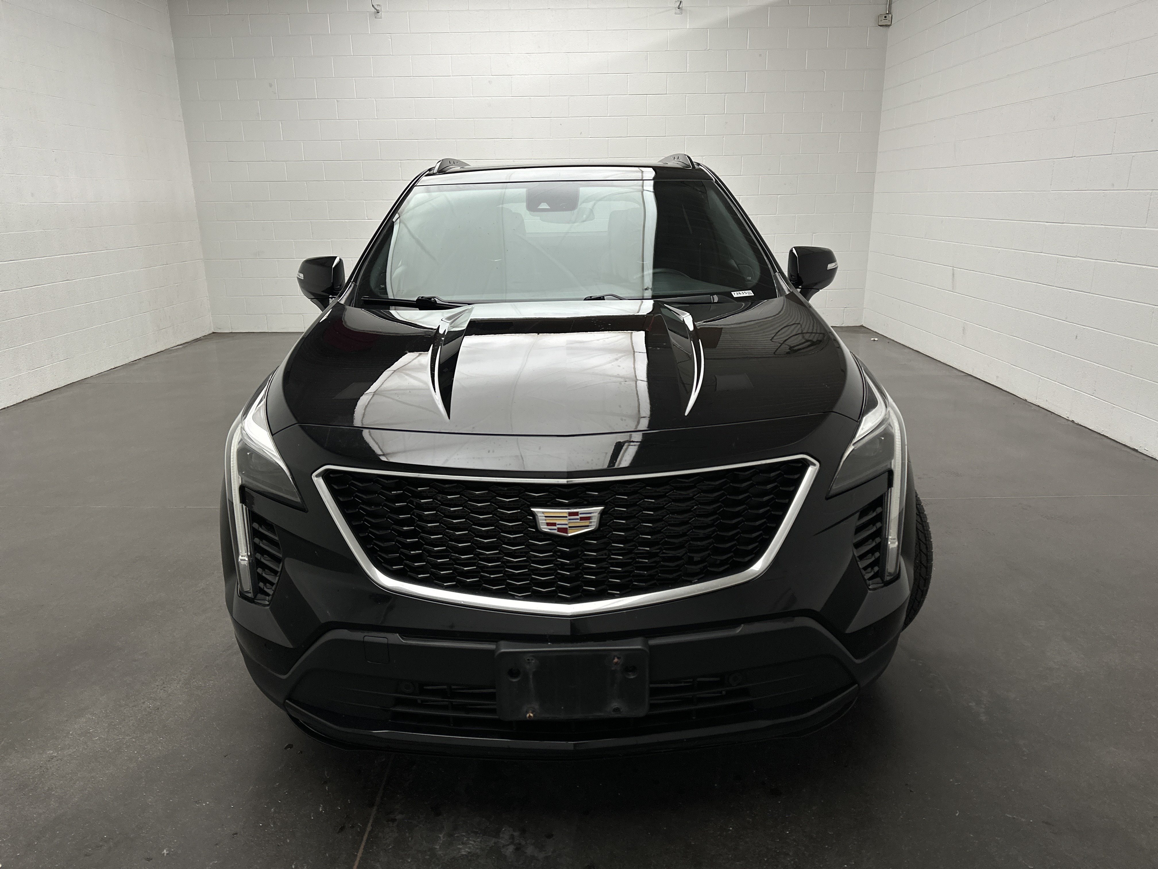 Used 2023 Cadillac XT4 Sport w/ Sun And Sound Package AWD/4WD image 4