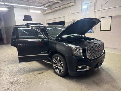 Used 2016 GMC Yukon Denali w/ Open Road Package AWD/4WD image 9