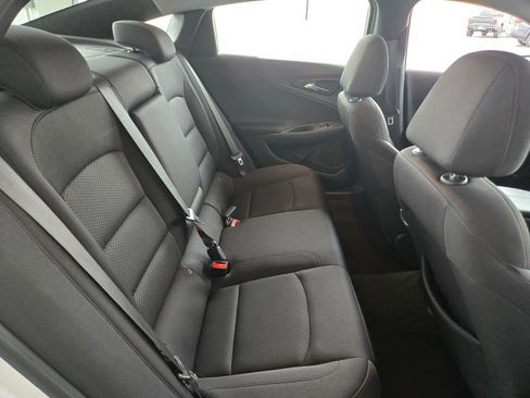 Used 2024 Chevrolet Malibu LT FWD image 17