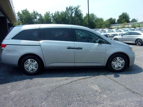 Used 2016 Honda Odyssey LX image 4
