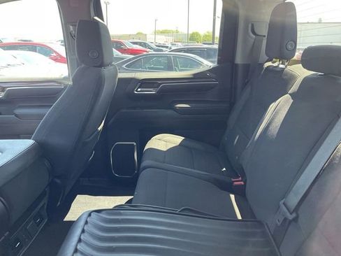 Used 2023 Chevrolet Silverado 1500 LT AWD/4WD image 3
