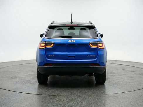 Used 2025 Jeep Compass Limited image 7