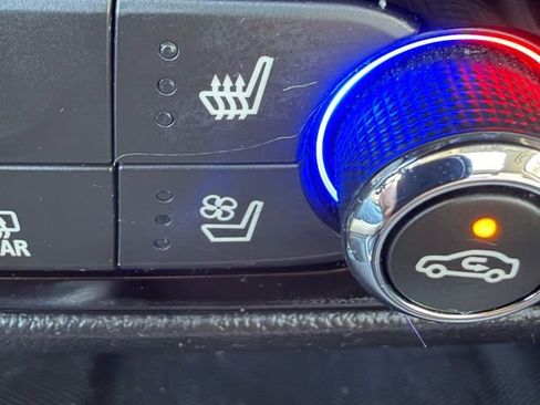 Used 2019 Buick Enclave Premium w/ Experience Buick Package AWD/4WD image 19