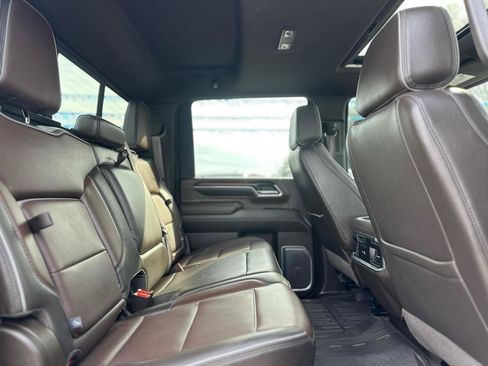 Used 2024 GMC Sierra 2500 Denali w/ Denali Reserve Package AWD/4WD image 15