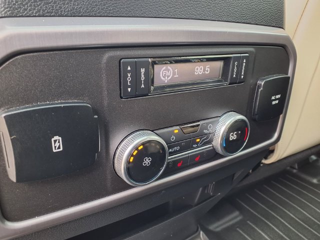 Used 2018 Ford Expedition Platinum RWD image 6