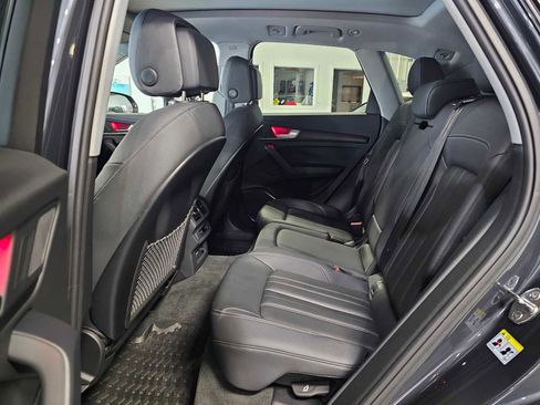 Used 2025 Audi Q5 2.0T Premium w/ Convenience Plus Package image 18