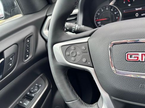Used 2023 GMC Acadia SLT w/ Preferred Package FWD image 39