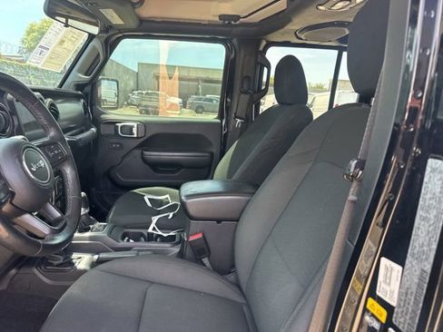 Used 2022 Jeep Gladiator Sport AWD/4WD image 9