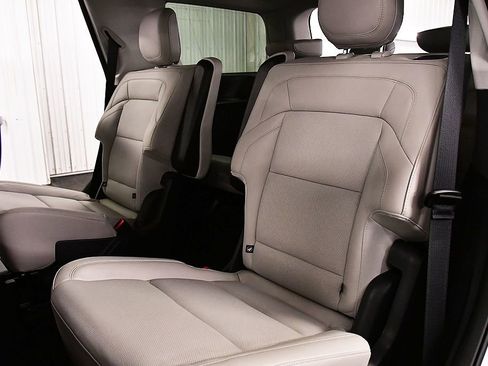 Used 2025 Lincoln Navigator Reserve AWD/4WD image 29