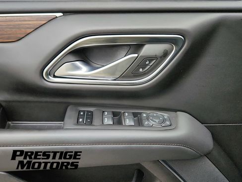 Used 2023 Chevrolet Suburban High Country w/ Advanced Technology Package AWD/4WD image 16