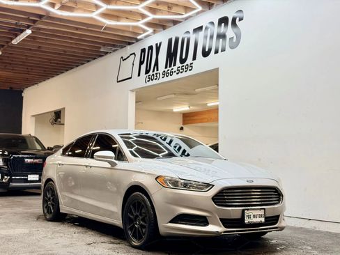 Used 2014 Ford Fusion SE image 1