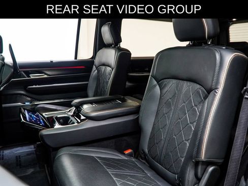Used 2023 Jeep Grand Wagoneer Series III w/ Rear Seat Video Group 1 AWD/4WD image 44