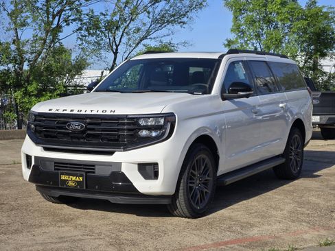 New 2026 Ford Expedition Max Platinum w/ Stealth Appearance Package image 9
