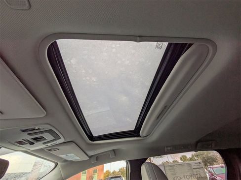 New 2026 Toyota Sienna XLE image 23