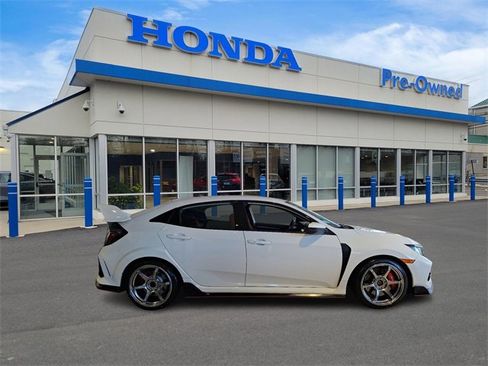 Used 2017 Honda Civic Type R image 6