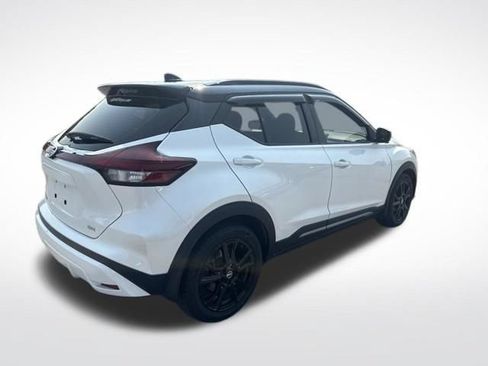 Used 2021 Nissan Kicks SR FWD image 5