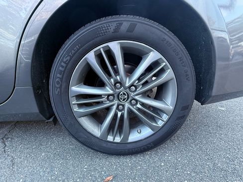 Used 2017 Toyota Camry SE image 34