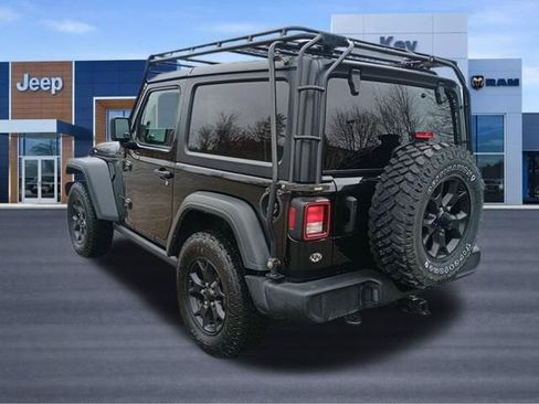 Used 2022 Jeep Wrangler Sport AWD/4WD image 3