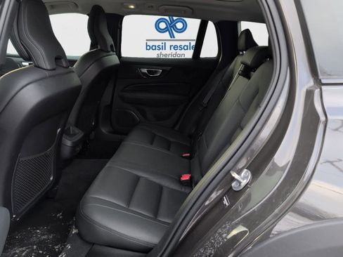 Used 2025 Volvo V60 B5 Cross Country Plus image 16