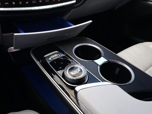 Used 2024 Cadillac Lyriq Luxury RWD image 29