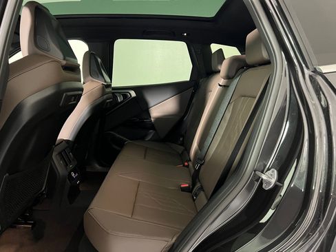 Used 2026 BMW X3 xDrive30 w/ Premium Package image 14