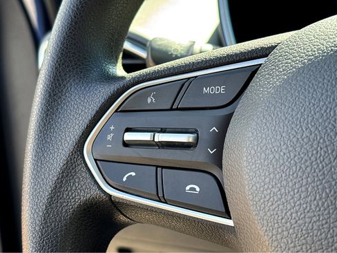 Used 2023 Hyundai Santa Fe SE image 12