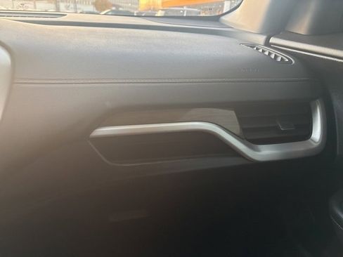 Used 2019 GMC Terrain SLE w/ Driver Convenience Package image 28