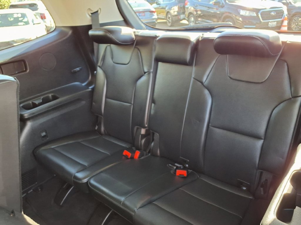 Certified 2024 Kia Telluride LX FWD image 14