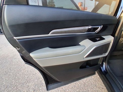 Used 2023 Kia Telluride EX X-Line image 13