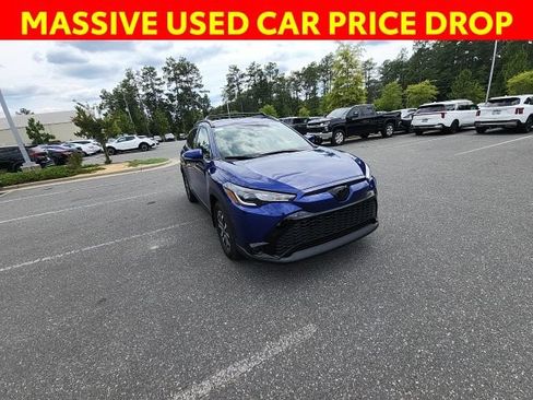 Used 2023 Toyota Corolla Cross AWD Hybrid image 3